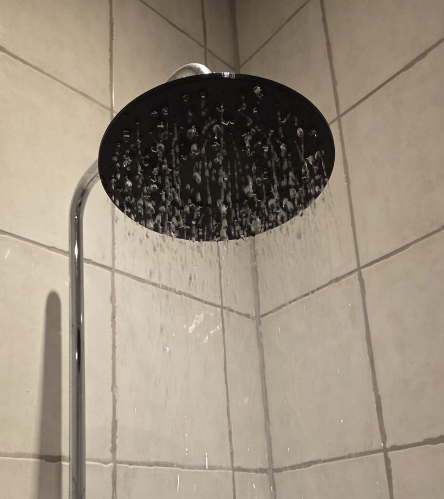 Midnight Rain Brusehoved