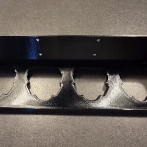 Vægmonteret batteriholder - 4 x små Milwaukee M12 batterier